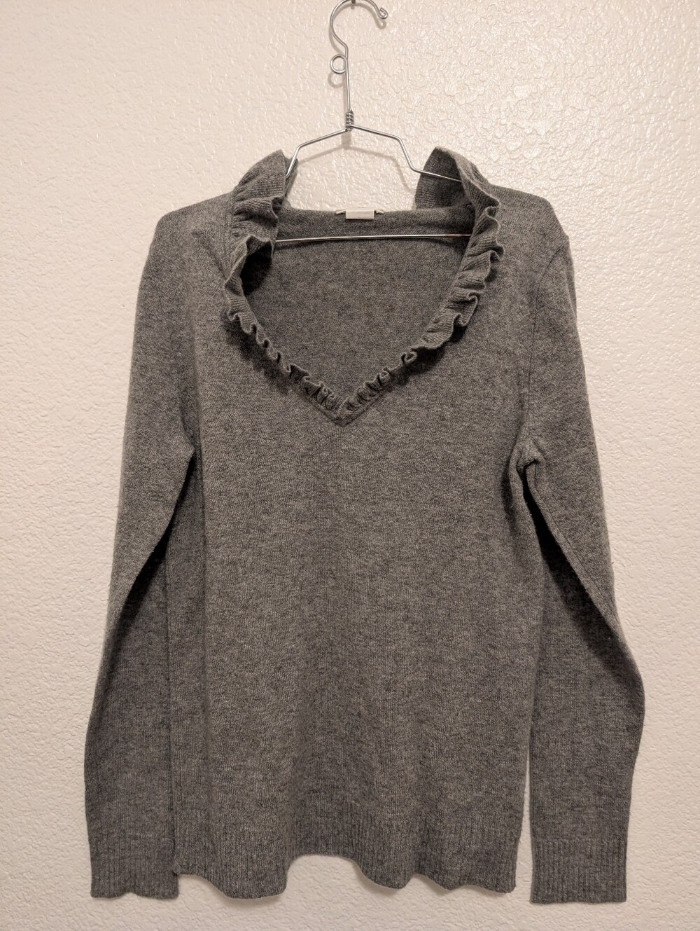 J Crew 100% Cashmere Sweater V Neck Gray Medium